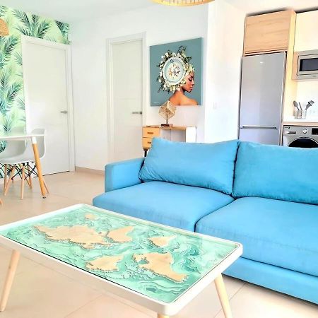 Apartamento Moderno Y Con Estilo En La Carihuela Torremolinos Exterior photo