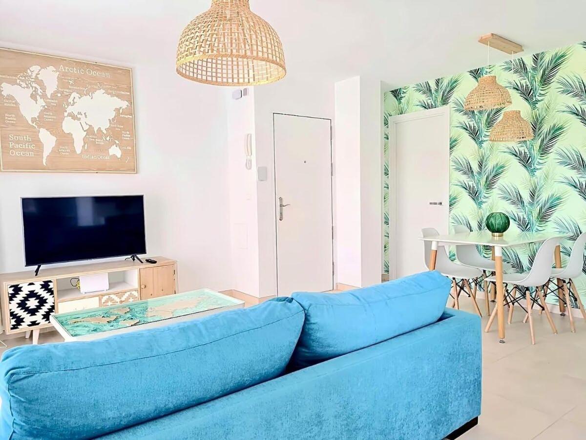 Apartamento Moderno Y Con Estilo En La Carihuela Torremolinos Exterior photo